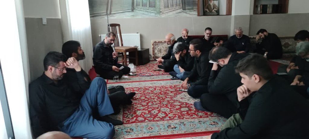 مراسم عزای حسینی در کانون خدمت رضوی منطقه 10 تهران برگزار شد