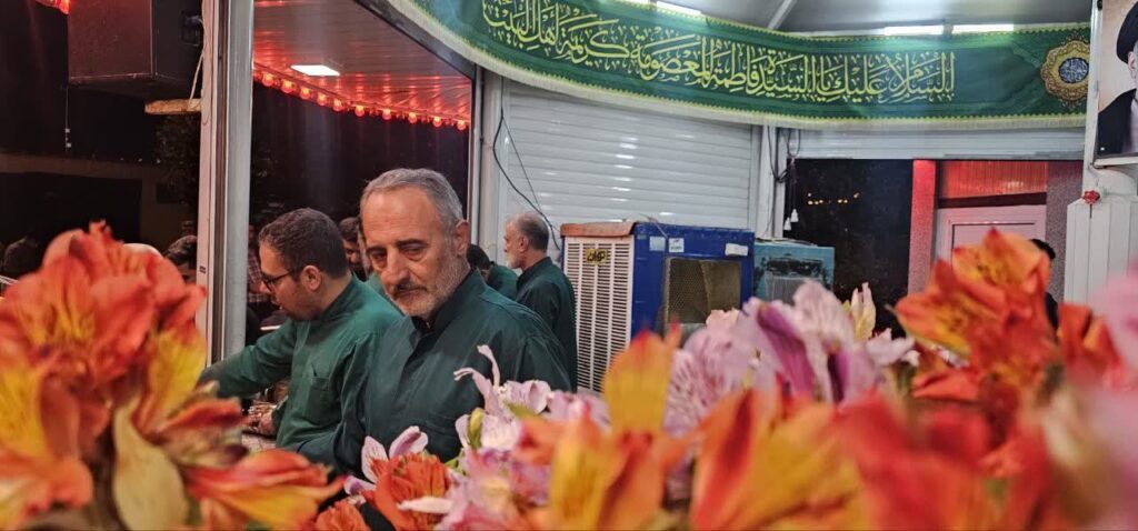 خدمت ۲۶ خادم و یاور رضوی ورامین به ۱۵۰۰ زائر در صحن پیامبر اعظم(ص) حرم حضرت معصومه(س)